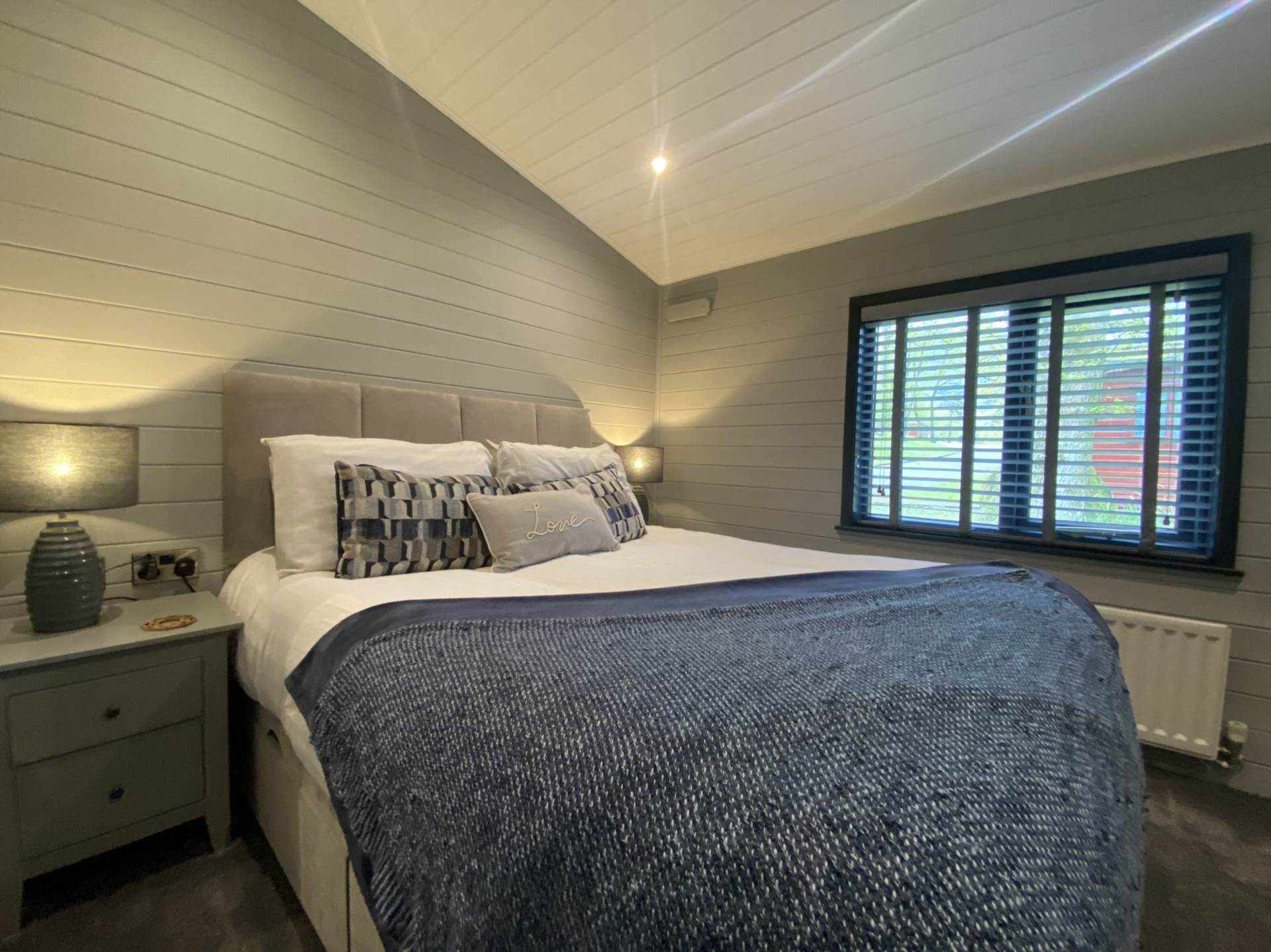 Snowdonia - Absolute Bargain, Image 14