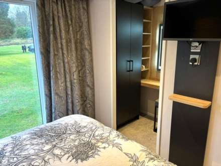 Callander Sterling, Image 18