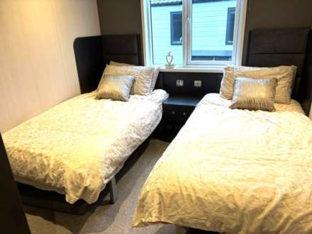 Callander Sterling, Image 21