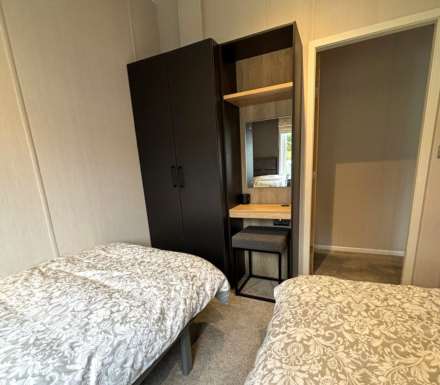 Callander Sterling, Image 24