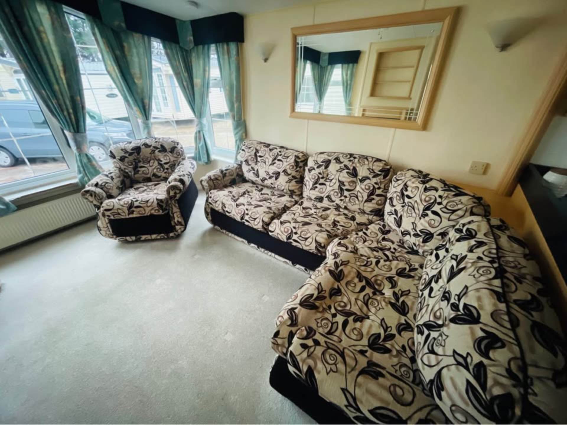 TRADE OFF SITE, Image 2