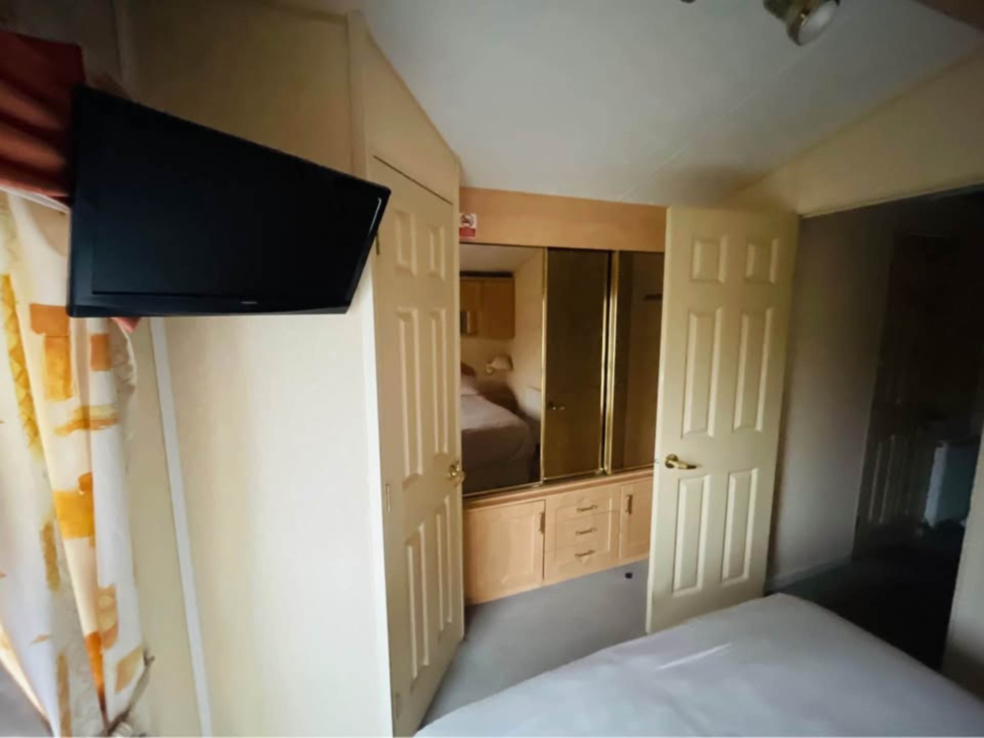 TRADE OFF SITE, Image 8