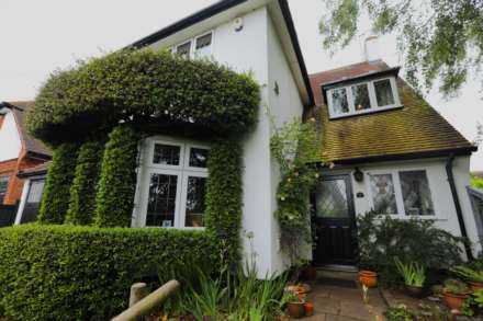 3 Bedroom Detached, Goodwood Road, Leicester