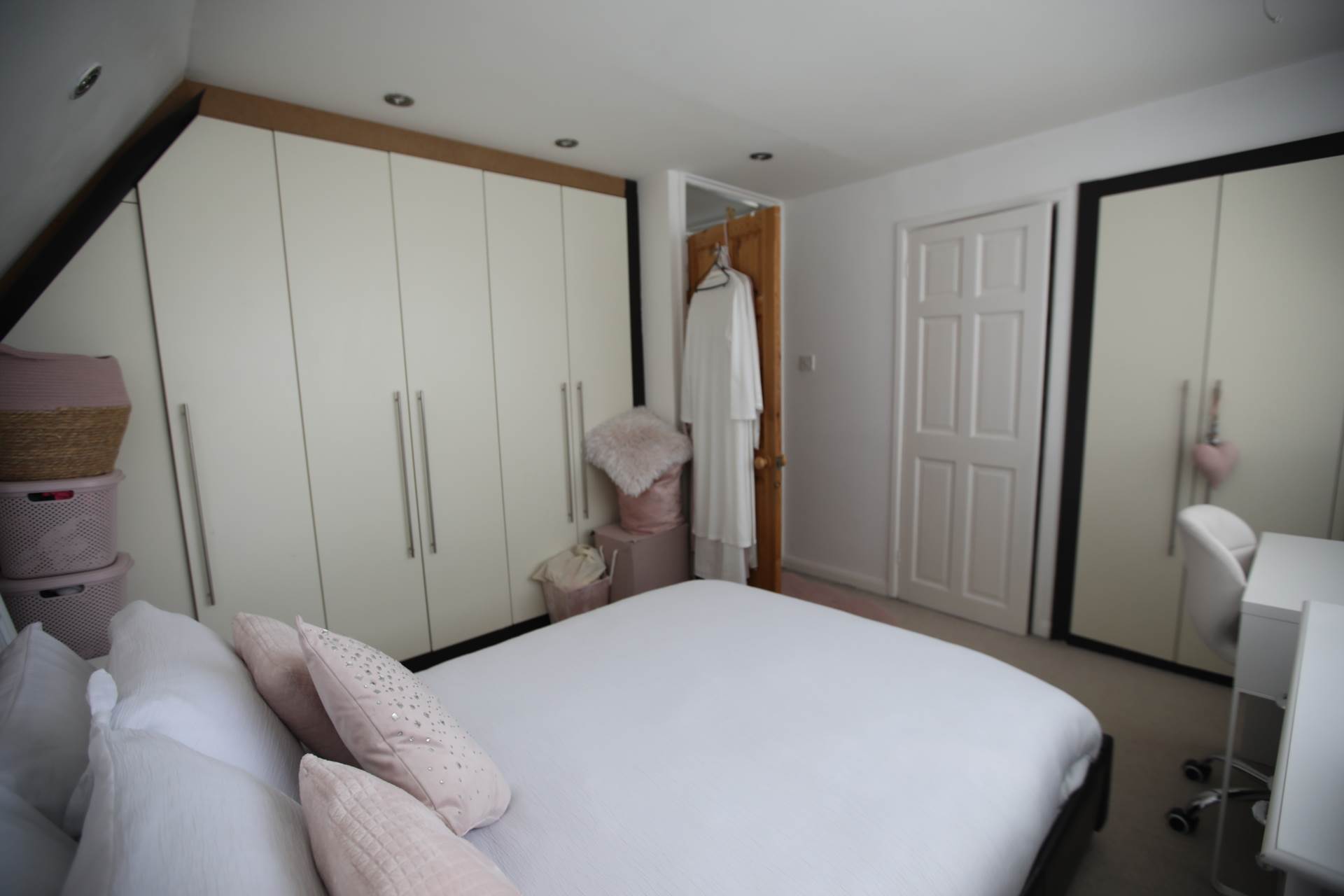 Renishaw Drive, Leicester, Image 19