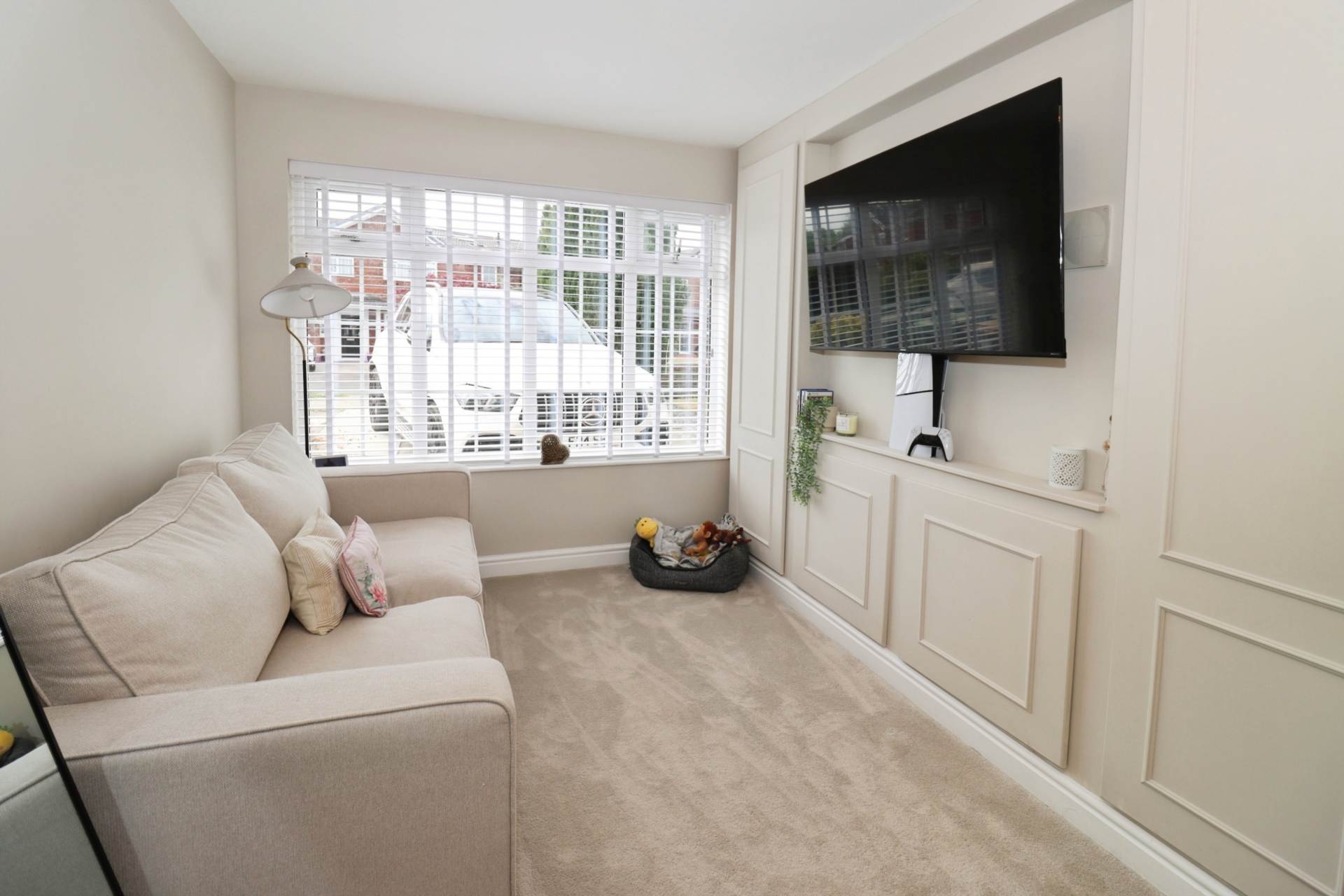 Orston Crescent, Spital, Image 10