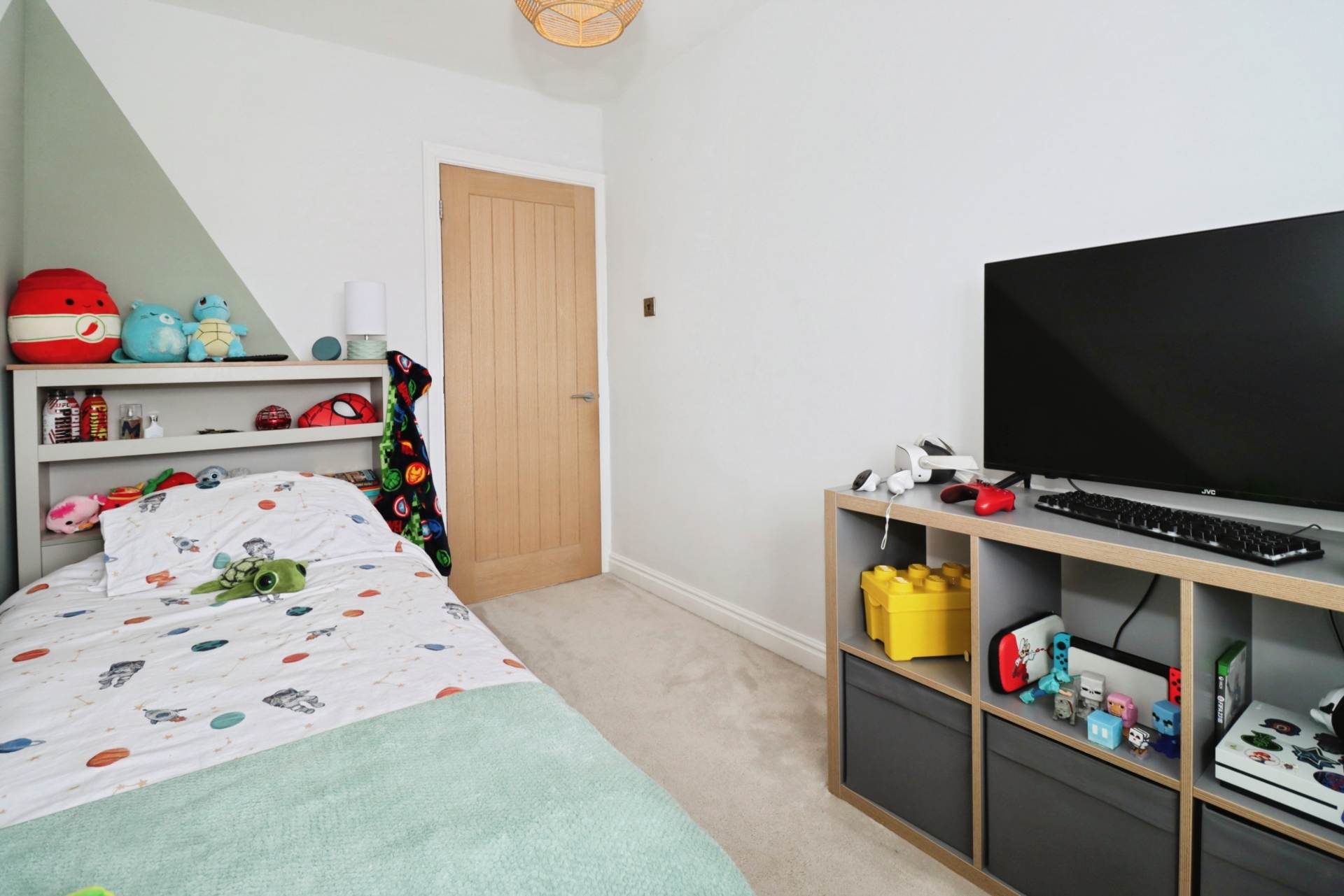 Orston Crescent, Spital, Image 21