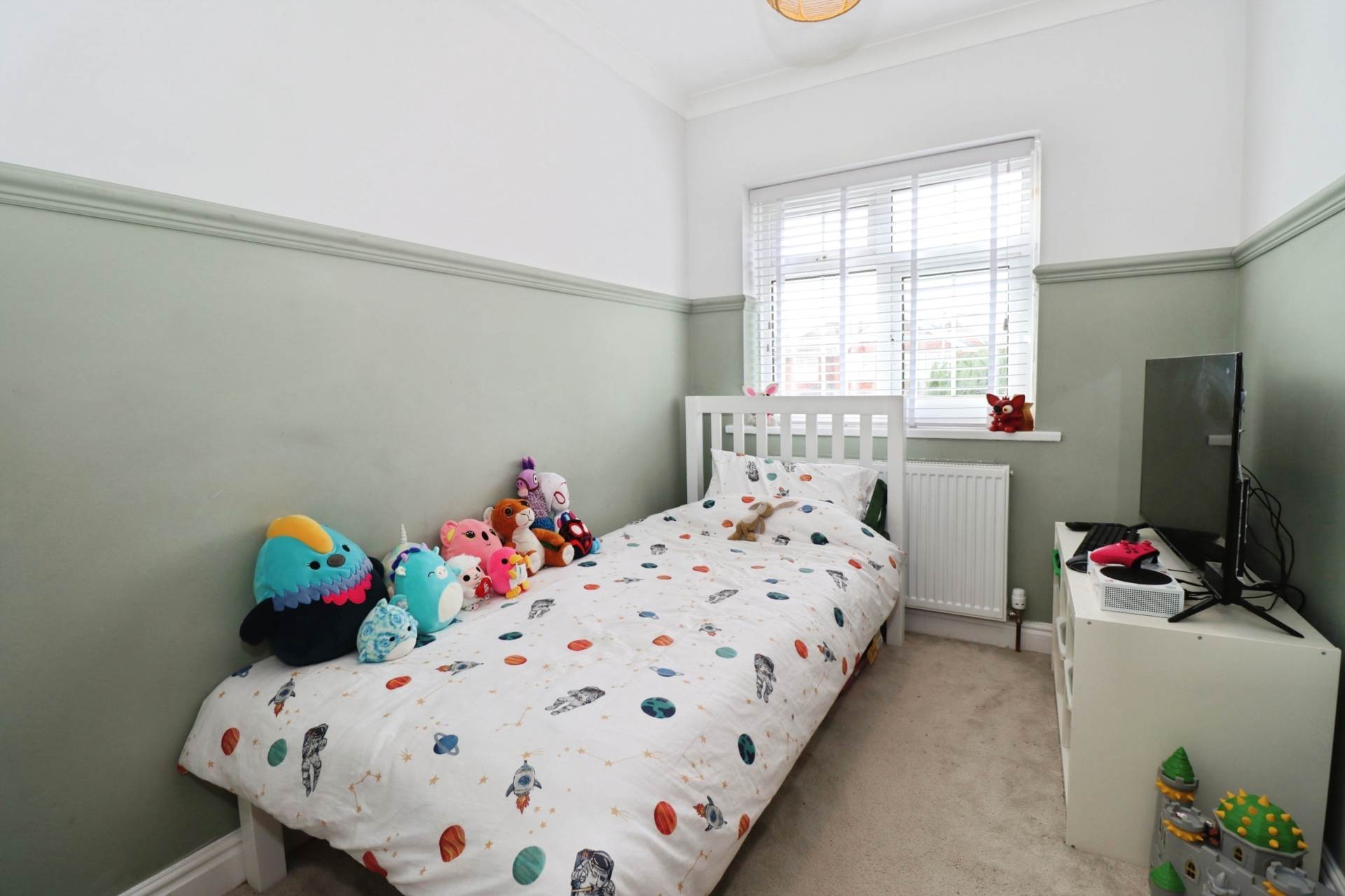 Orston Crescent, Spital, Image 22