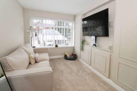 Orston Crescent, Spital, Image 10