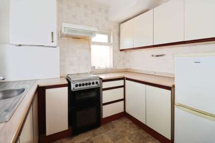 Kingsmead Road, Moreton, Image 11