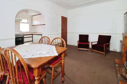 Kingsmead Road, Moreton, Image 9