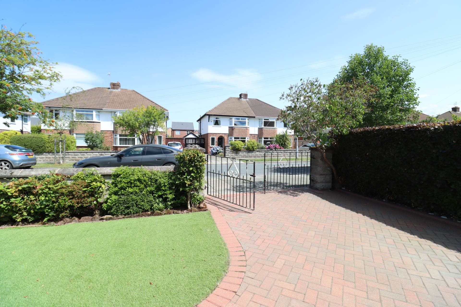 Dawpool Drive, Bromborough, Image 32