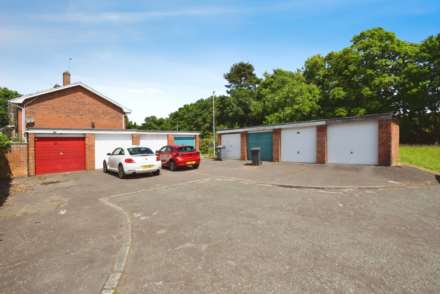 Langley Road, Spital, Image 29