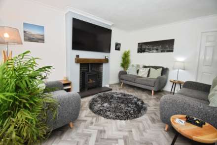 Langley Road, Spital, Image 7