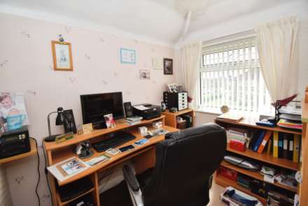 Malpas Drive, Bebington, Image 15