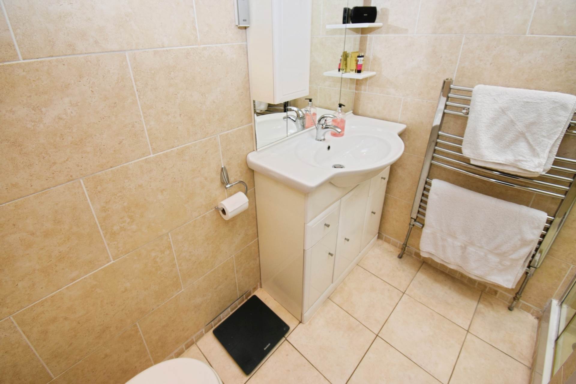 Latham Way, Spital, Image 20