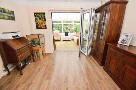 Latham Way, Spital, Image 10