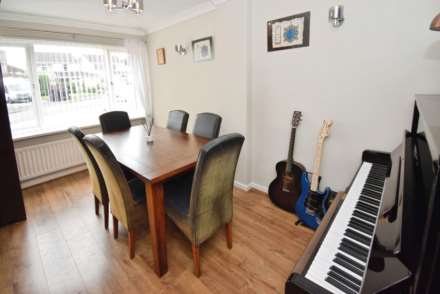 Latham Way, Spital, Image 15