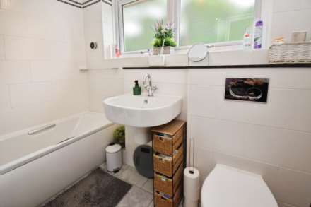 Latham Way, Spital, Image 25