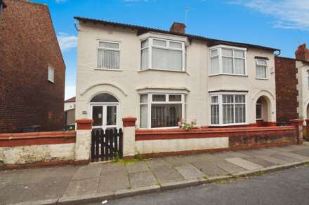 College Drive, Bebington, Image 1