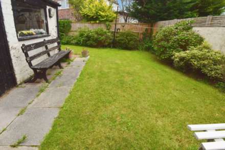 College Drive, Bebington, Image 18