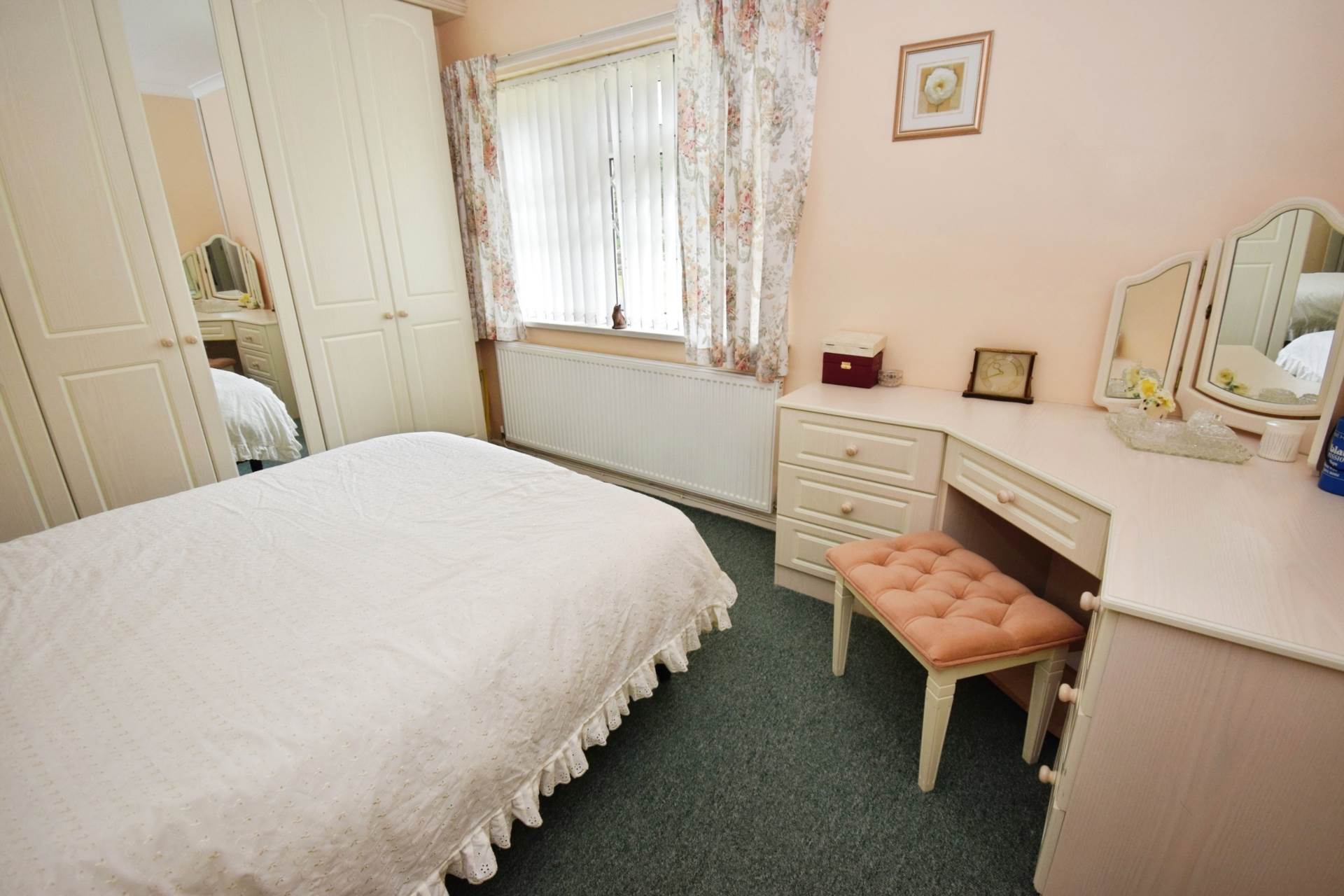 Oakridge Close, Spital, Image 13
