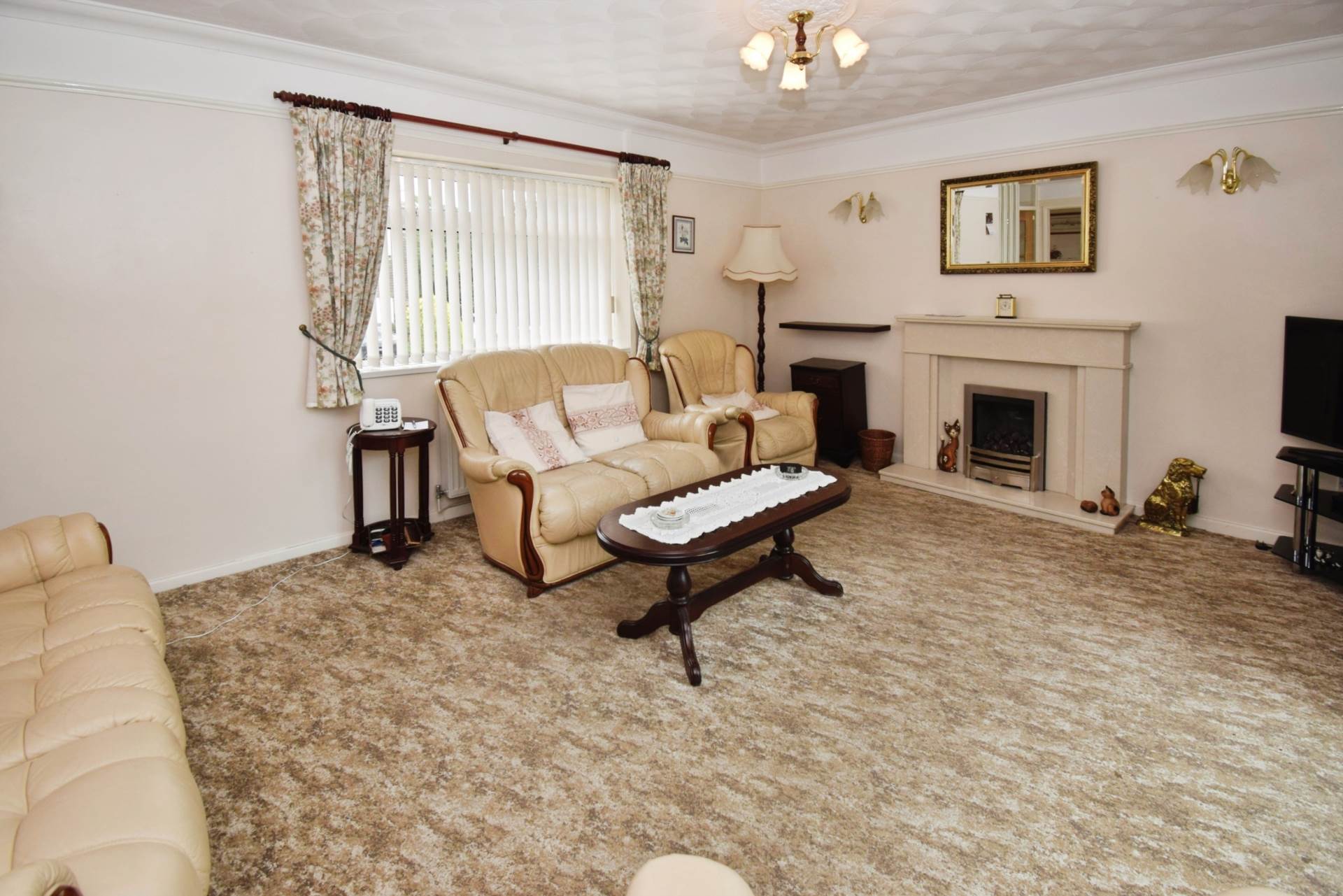 Oakridge Close, Spital, Image 7