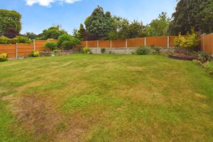 Oakridge Close, Spital, Image 19