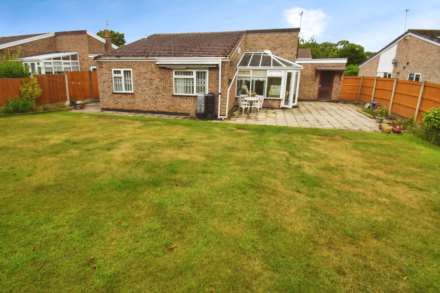 Oakridge Close, Spital, Image 4