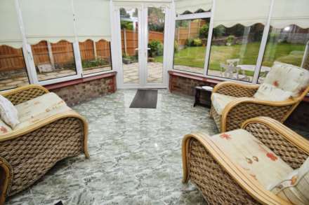 Oakridge Close, Spital, Image 8