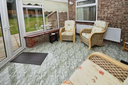 Oakridge Close, Spital, Image 9