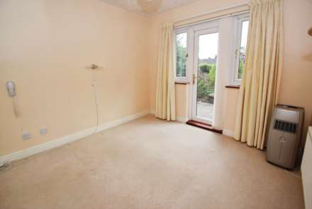 Curwell Close, Spital, Image 12