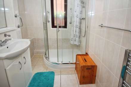 Curwell Close, Spital, Image 18