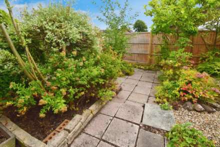 Curwell Close, Spital, Image 22