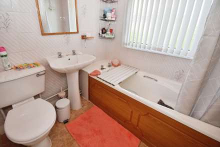 Sherwood Drive, Bebington, Image 18