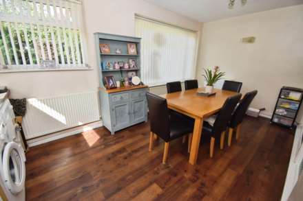 Sherwood Drive, Bebington, Image 3