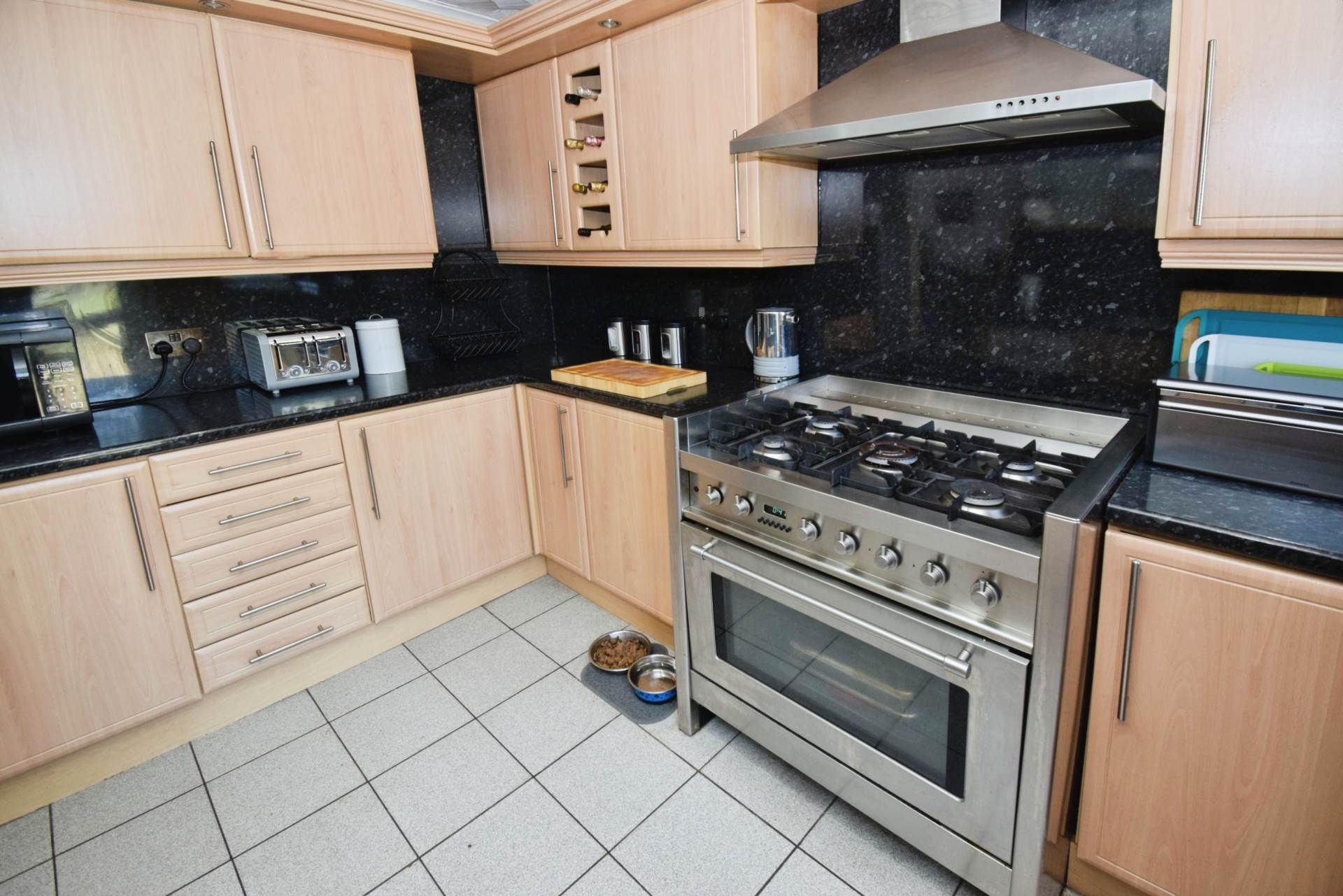 Ford Way, Upton, Image 9
