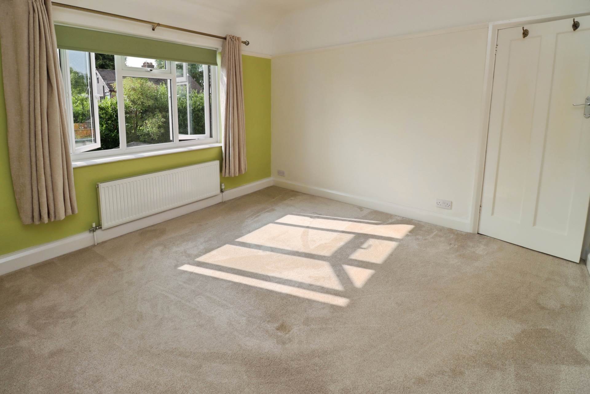 Higher Bebington Road, Bebington, Image 15