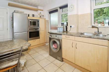Hillwood Close, Spital, Image 12