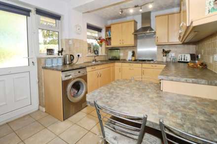 Hillwood Close, Spital, Image 3