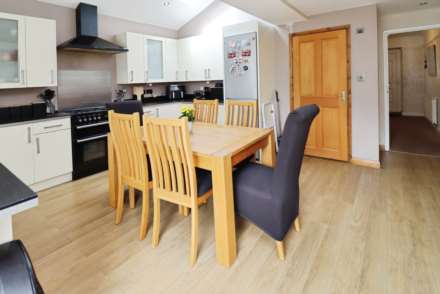 Malpas Drive, Bebington, Image 12