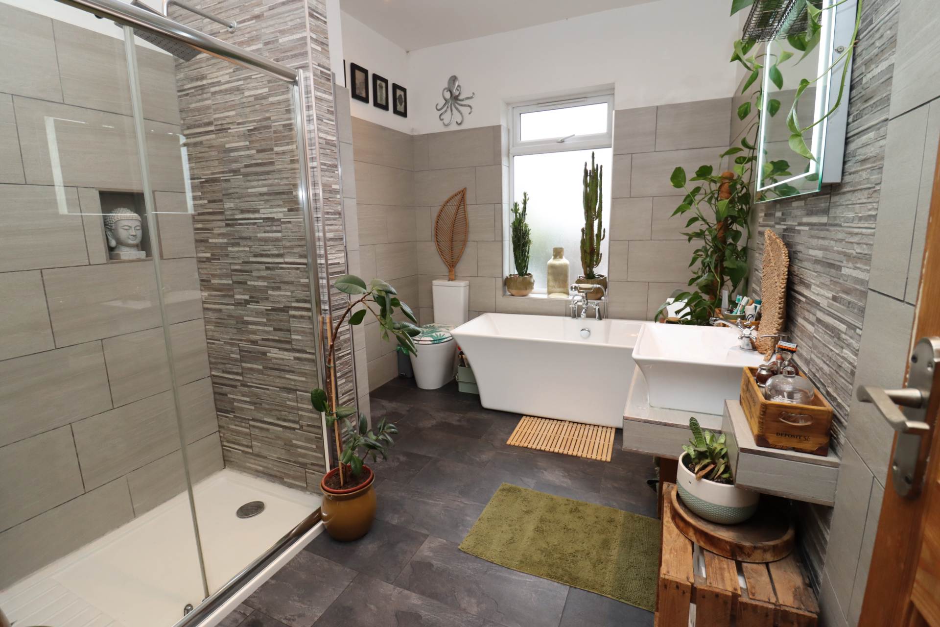 Eastham Rake, Bromborough, Image 11