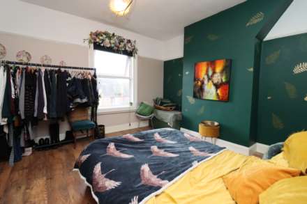 Eastham Rake, Bromborough, Image 9