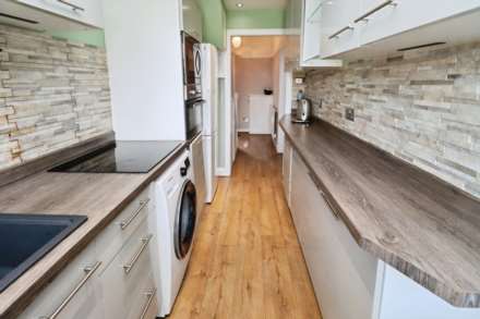 Rosefield Avenue, Bebington, Image 4