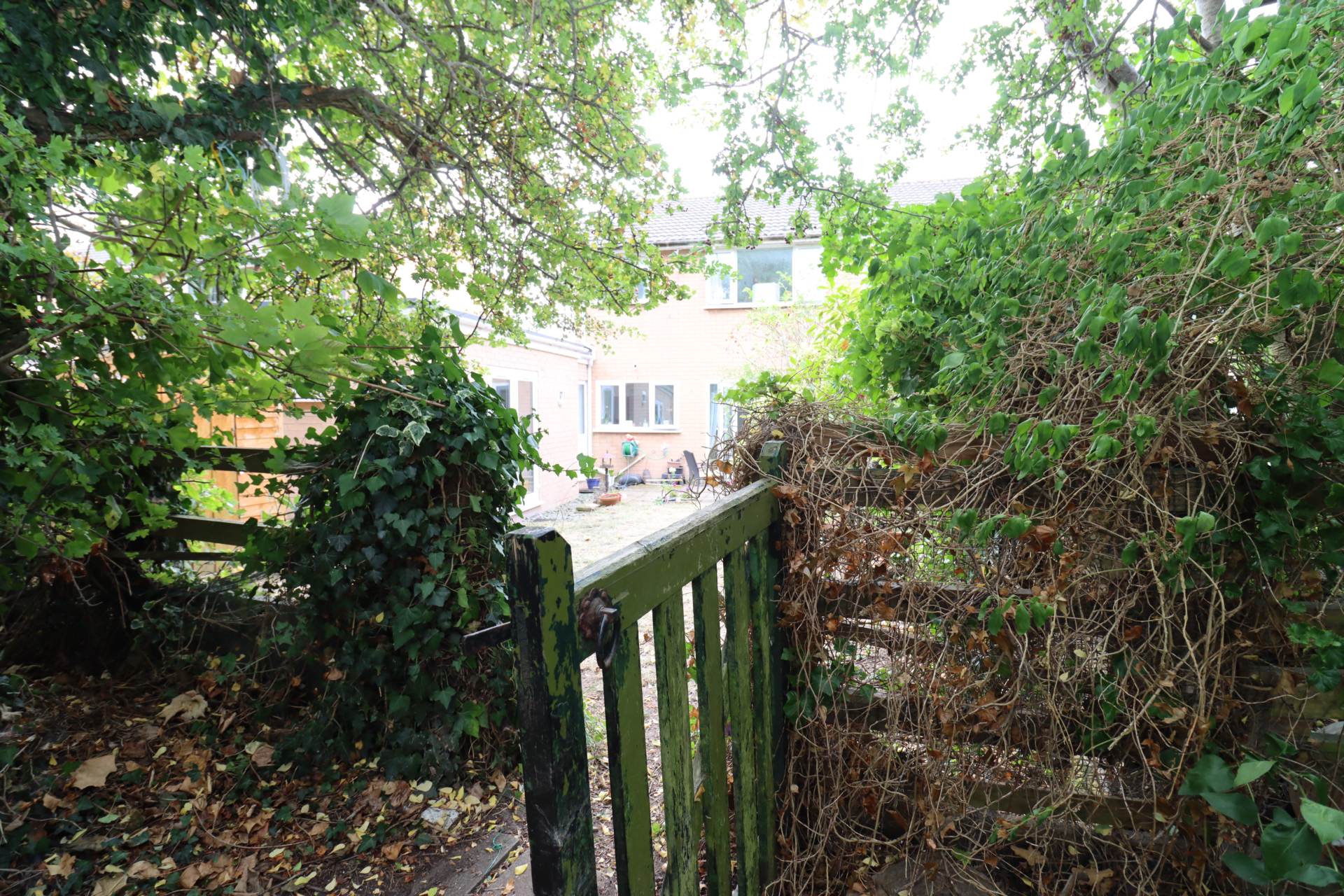 Carlton Close, Parkgate, Image 28