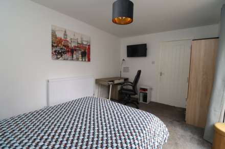 Carlton Close, Parkgate, Image 22