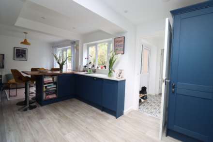 Carlton Close, Parkgate, Image 25