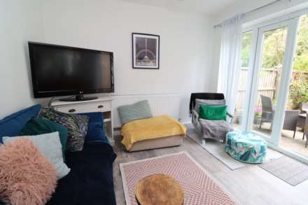 Carlton Close, Parkgate, Image 7