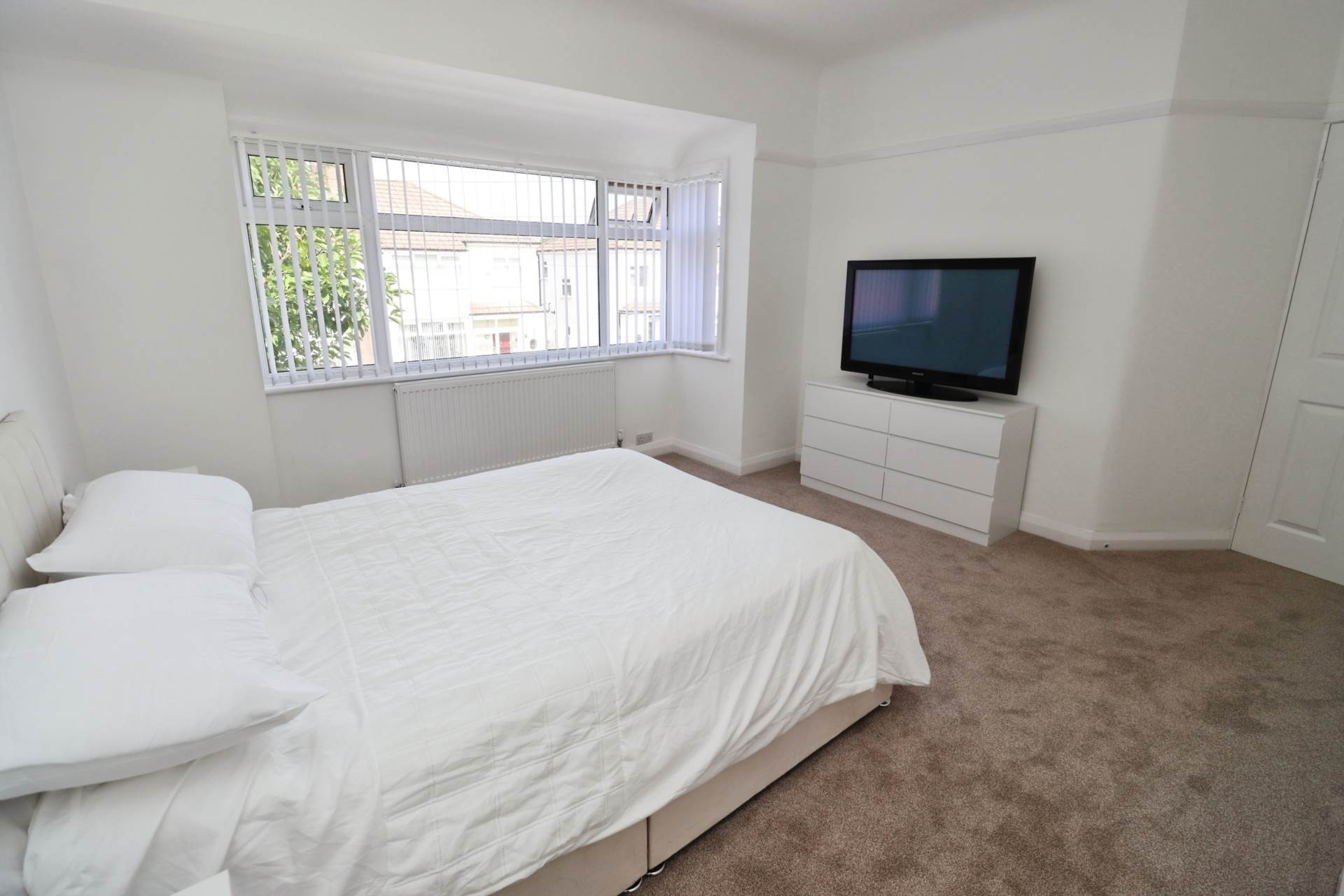 Lynton Drive, Bebington, Image 20