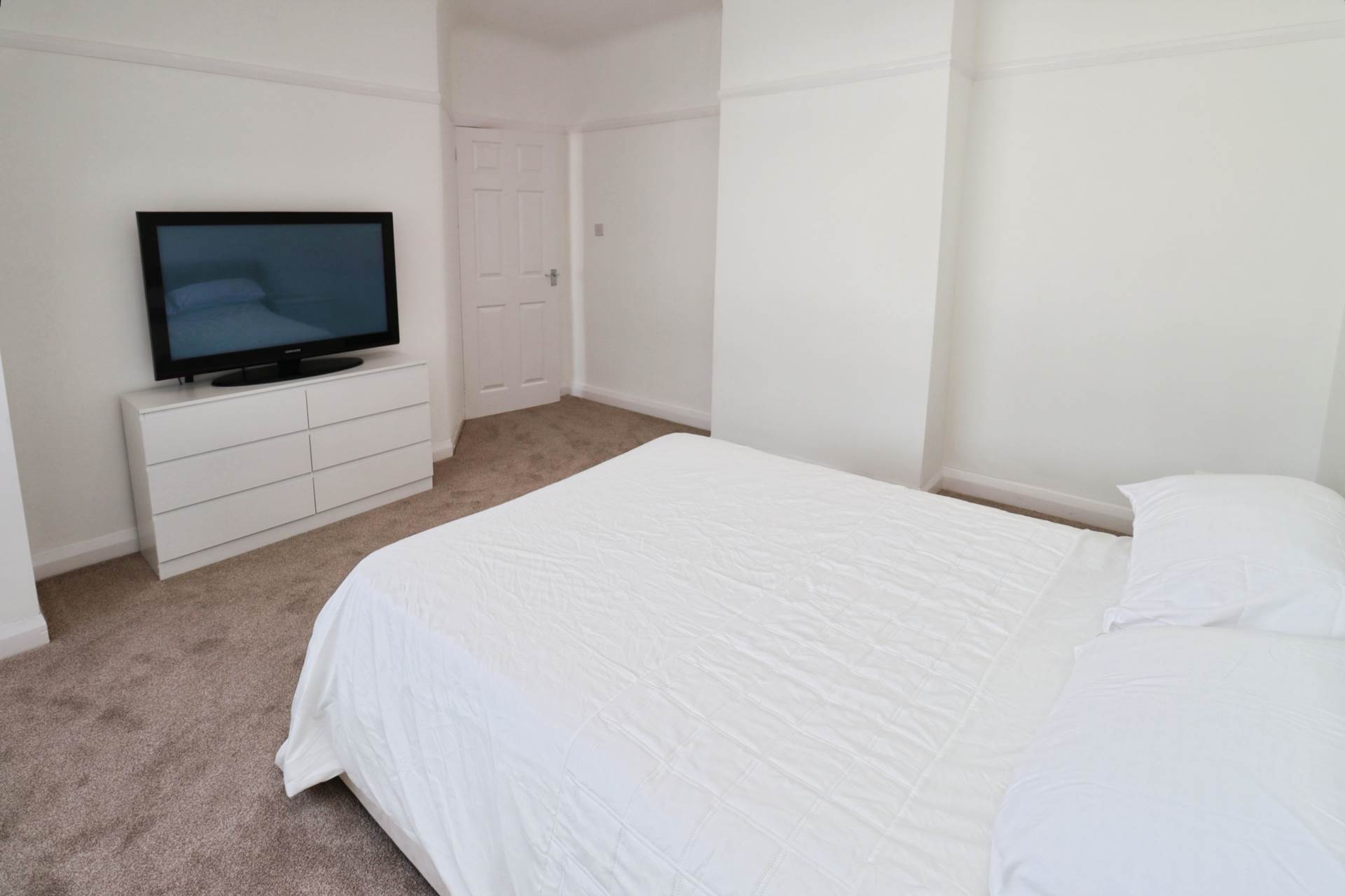 Lynton Drive, Bebington, Image 21