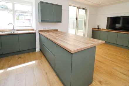 Lynton Drive, Bebington, Image 11